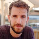 Retrato de referencia — reemplazar por foto real del equipo